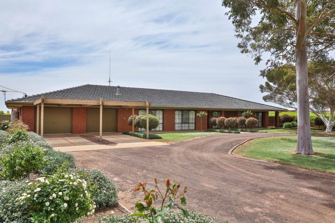 1051 Cowra Avenue, Mildura VIC 3500, Mildura - Thumbnail 3