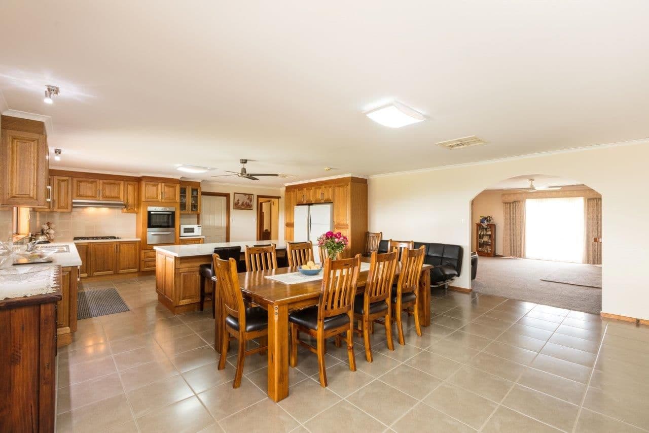 1051 Cowra Avenue, Mildura VIC 3500, Mildura - Thumbnail 6