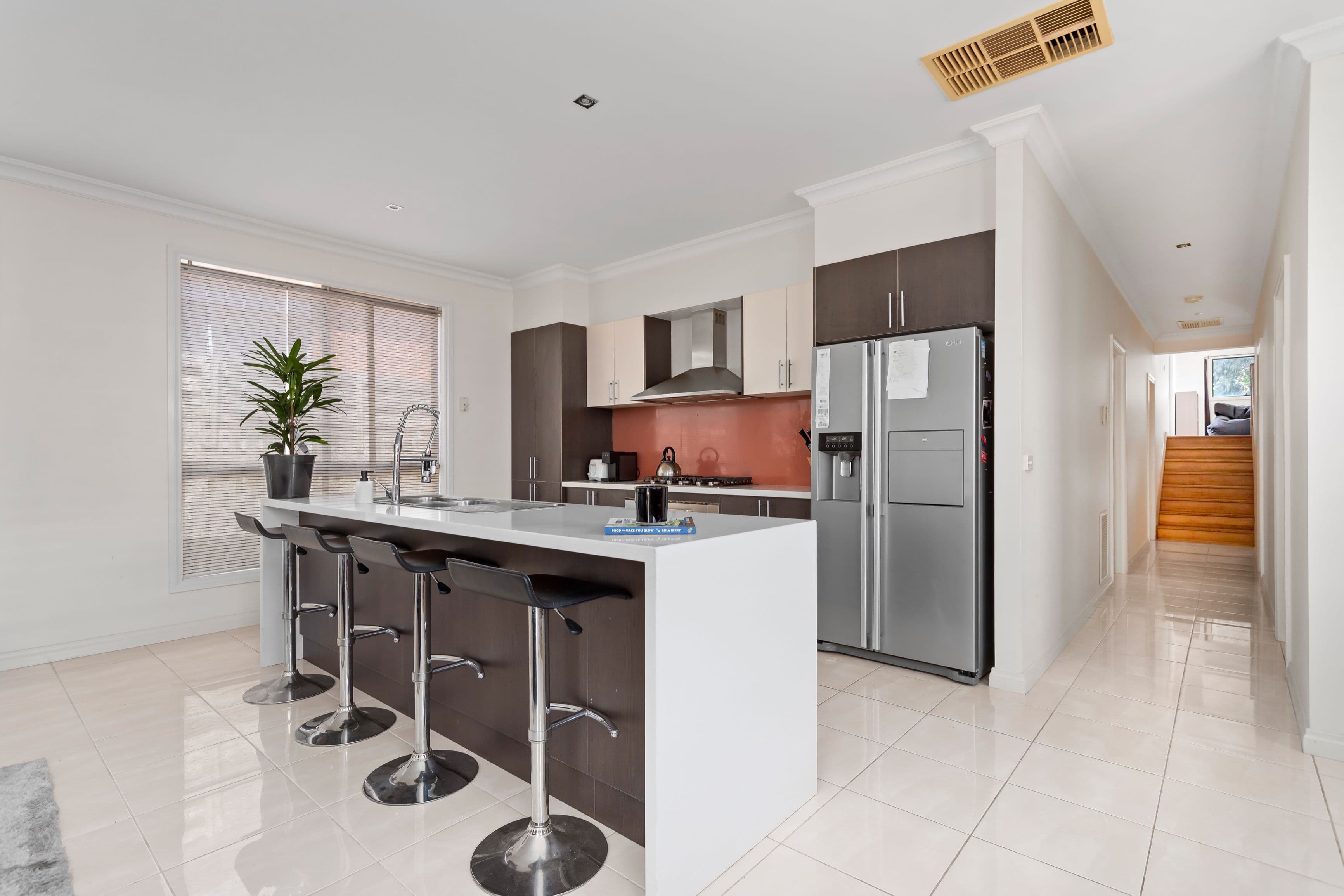 11 Cobb Street, South Morang VIC 3752, South Morang - Thumbnail 2