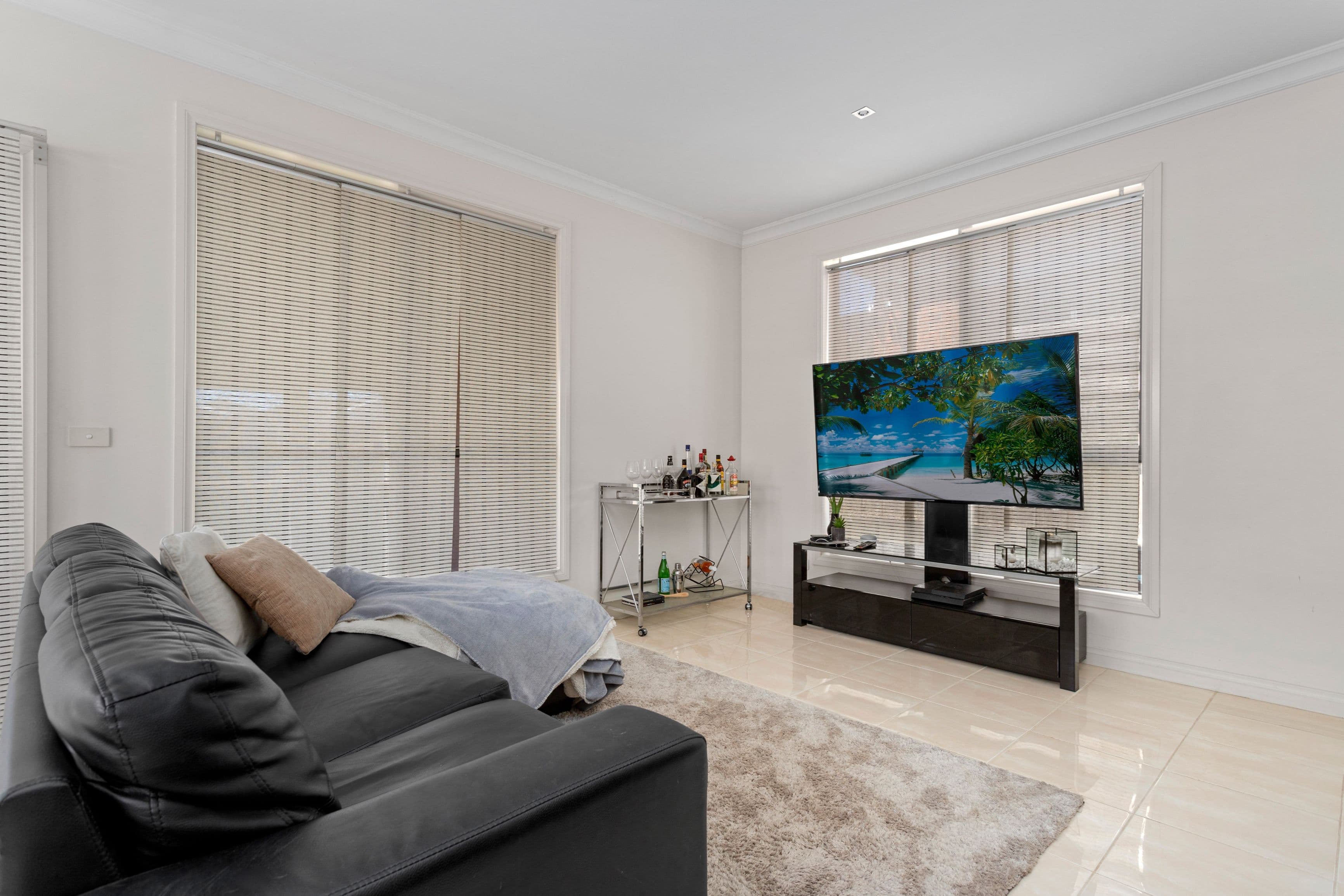 11 Cobb Street, South Morang VIC 3752, South Morang - Thumbnail 3
