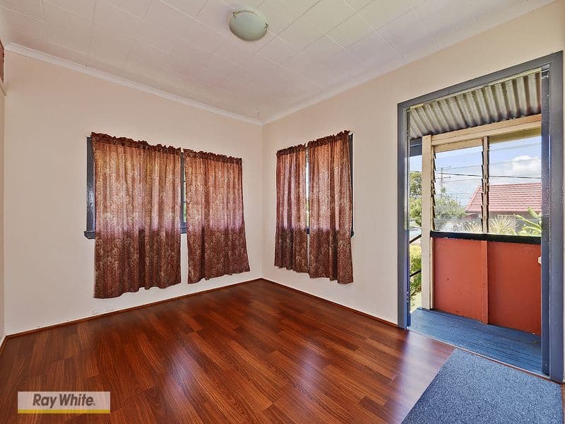 31 Maine Road, CLONTARF QLD 4019, Clontarf - Thumbnail 2