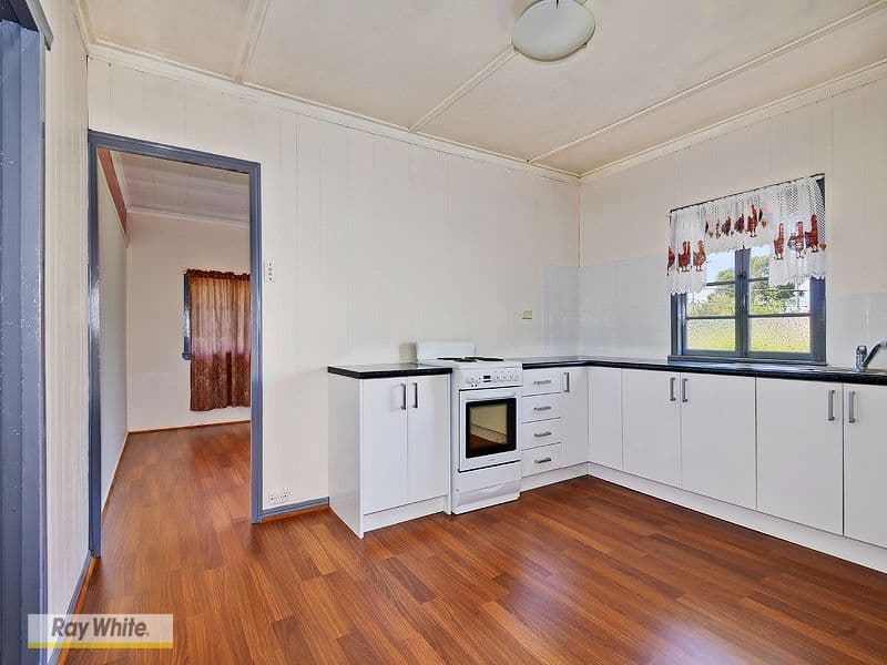 31 Maine Road, CLONTARF QLD 4019, Clontarf - Thumbnail 3
