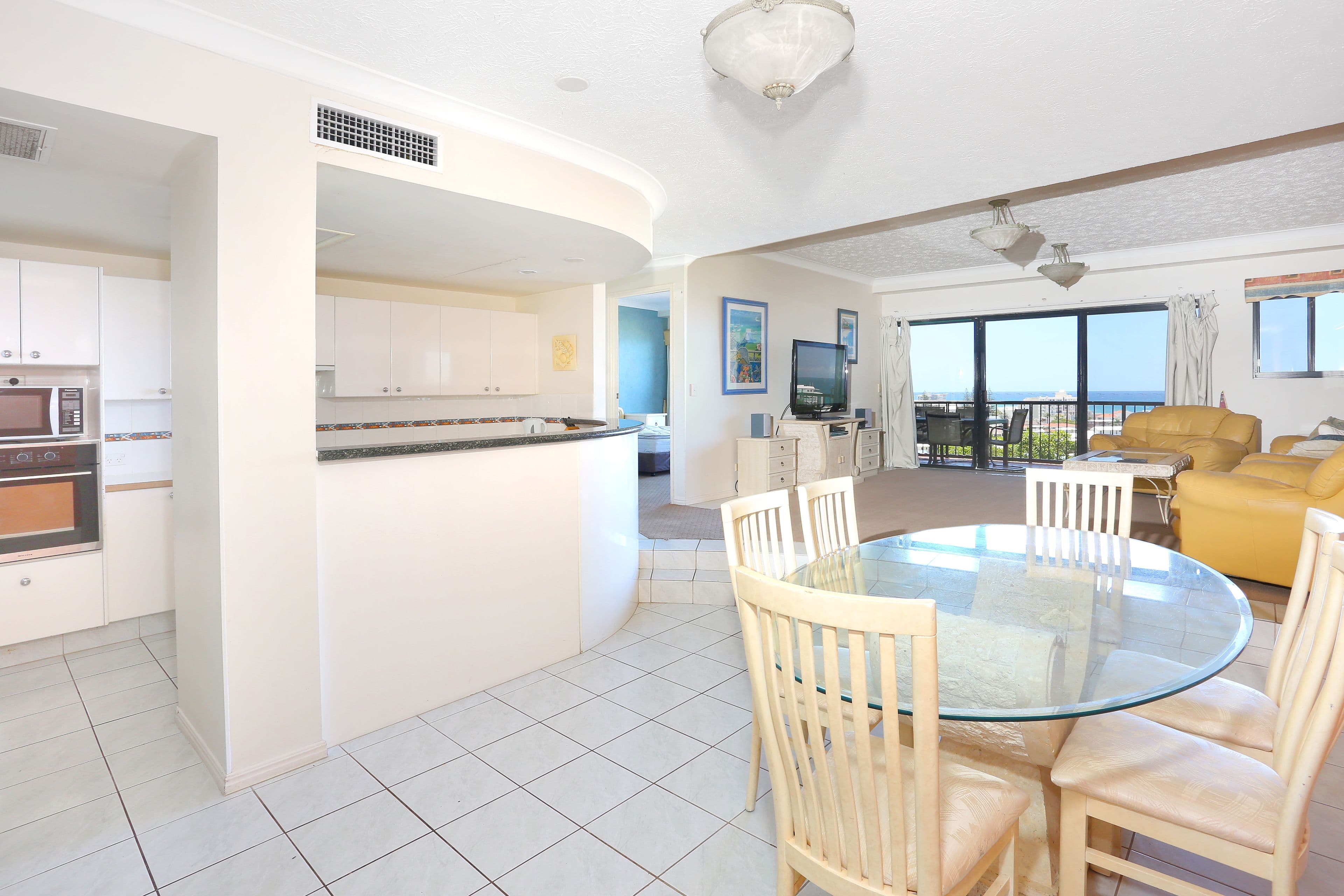A23 "Magic Mountain Apartments" 1 Great Hall Drive, Miami QLD 4220, Miami - Thumbnail 6