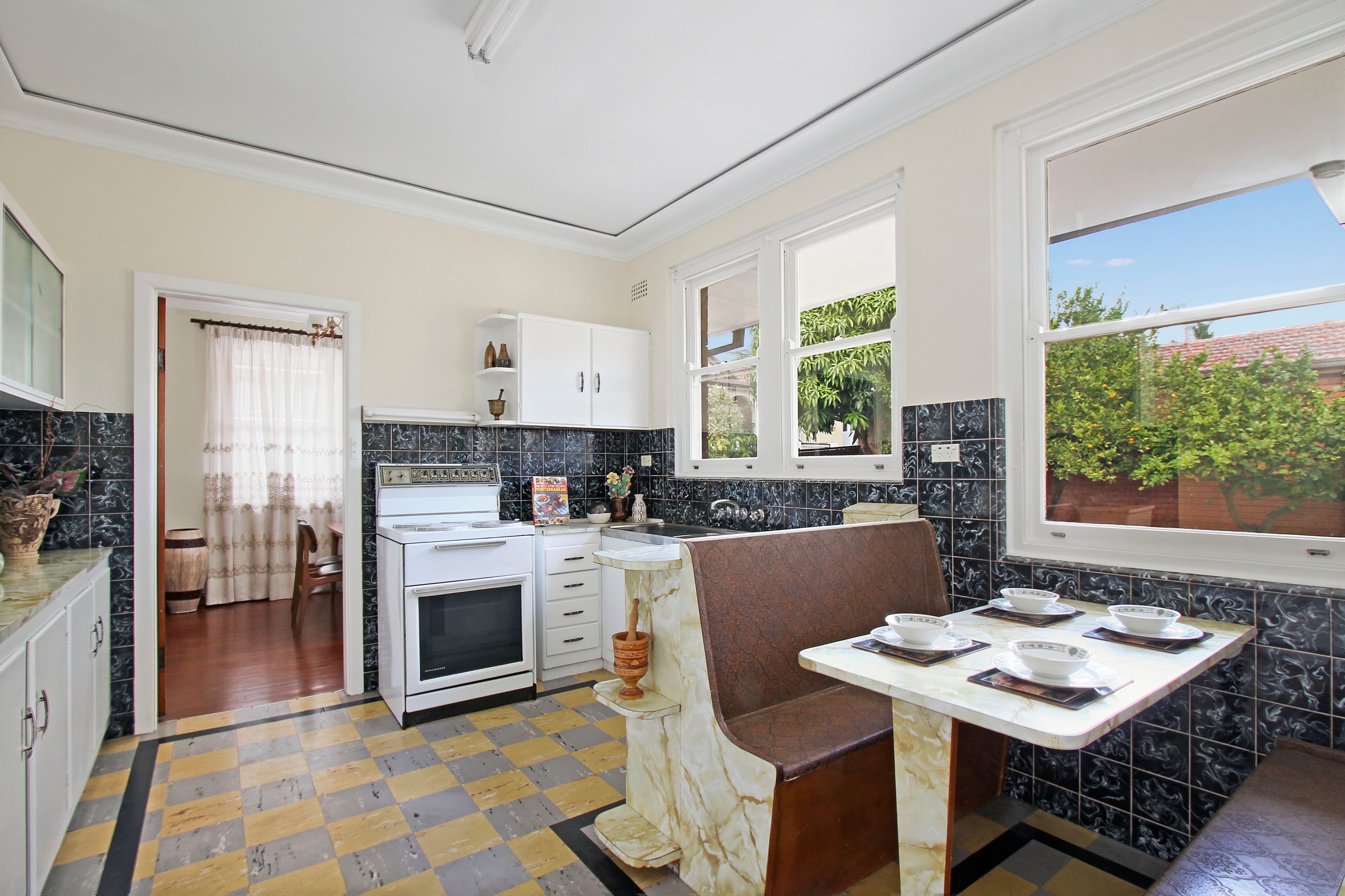 10 Caroline Street, Earlwood - Thumbnail 3