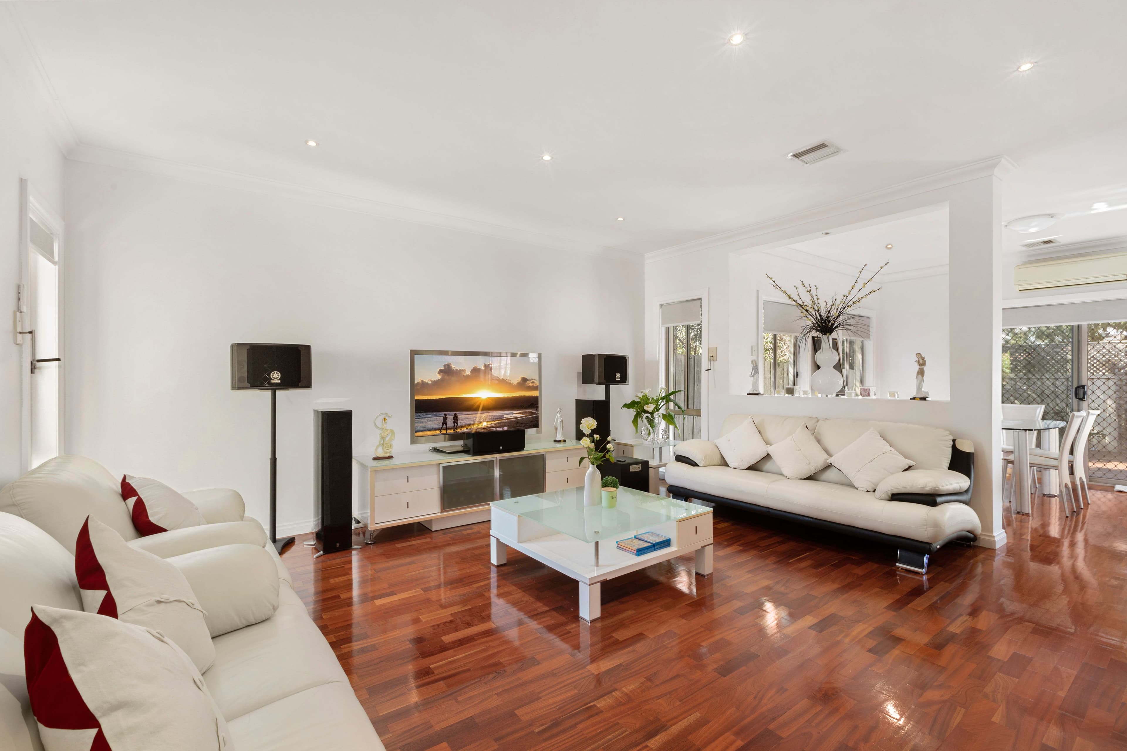 37 Glenn Crescent, Bundoora - Thumbnail 2