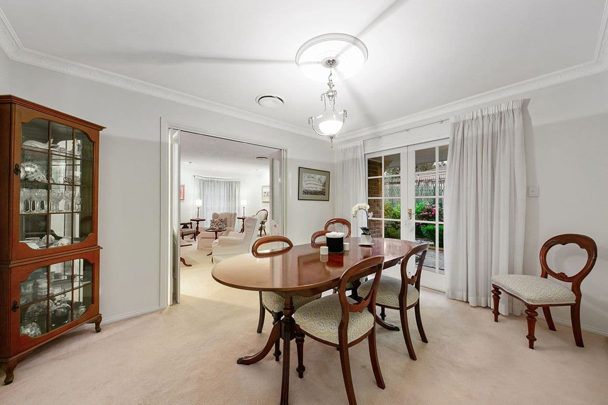 15 Bowles Street, Mount Ommaney QLD 4074, Mount Ommaney - Thumbnail 5