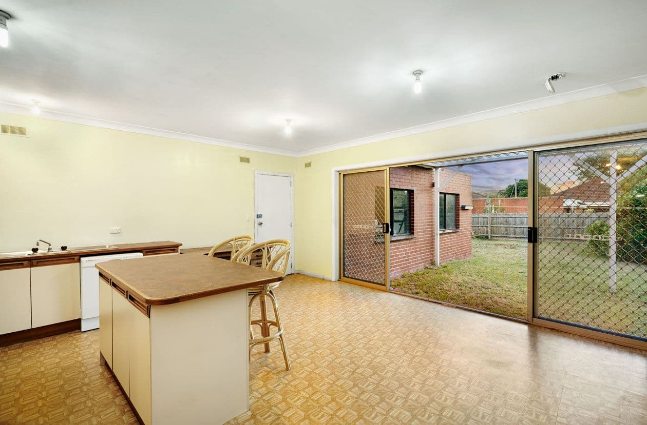13 Young Street, OAKLEIGH VIC 3166, Oakleigh - Thumbnail 3