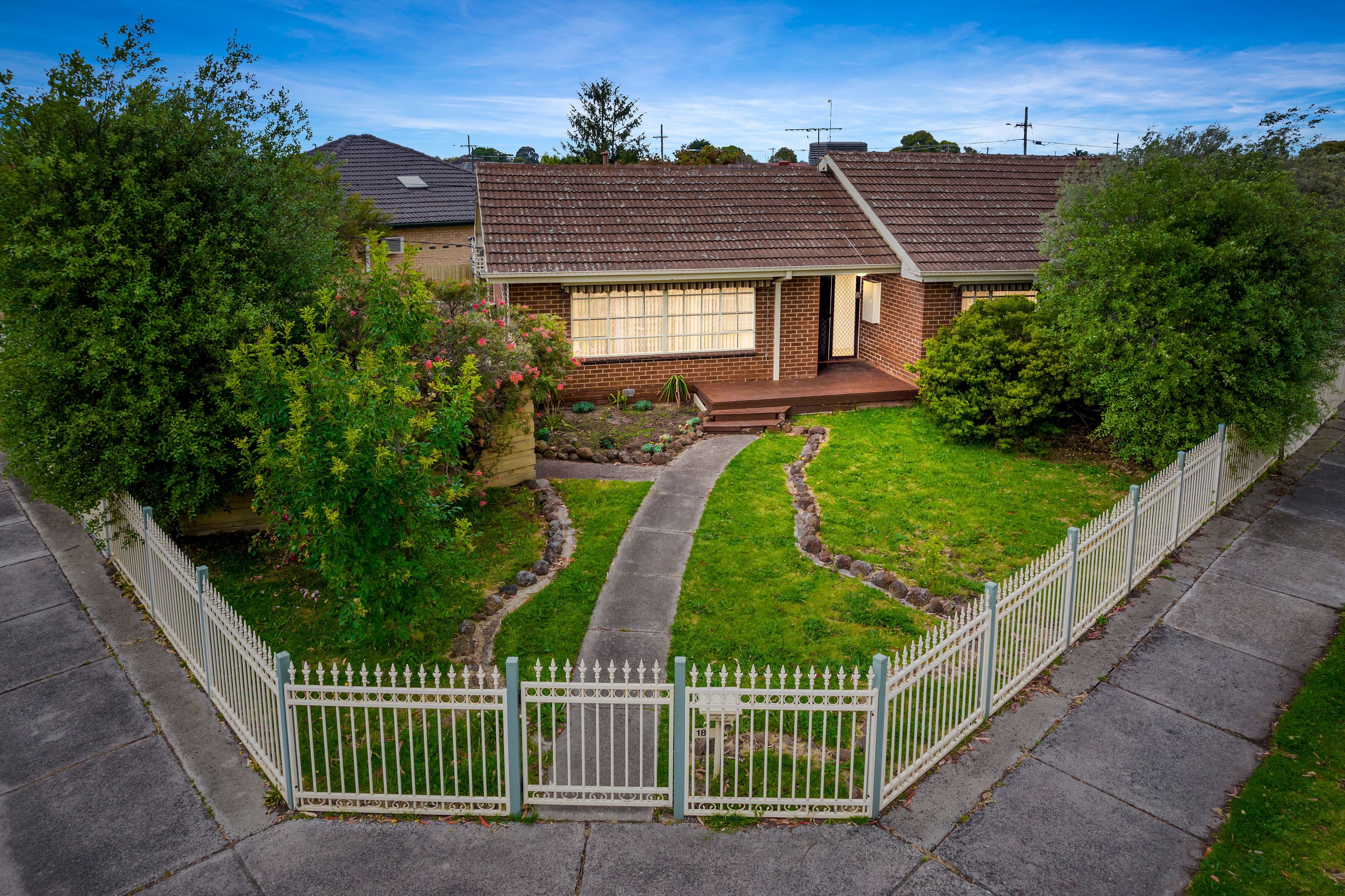 18 Regina Street, Springvale South VIC 3172, Springvale South - Thumbnail 2