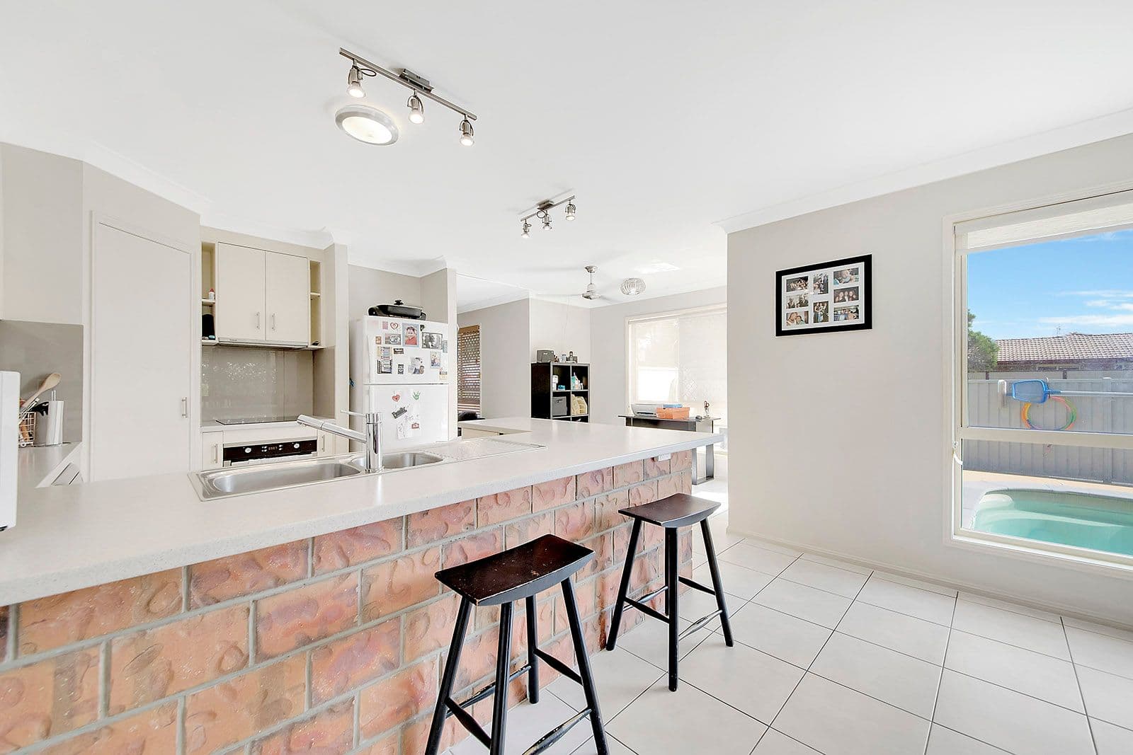 1 Ashbrook Court, New Auckland QLD 4680, New Auckland - Thumbnail 3