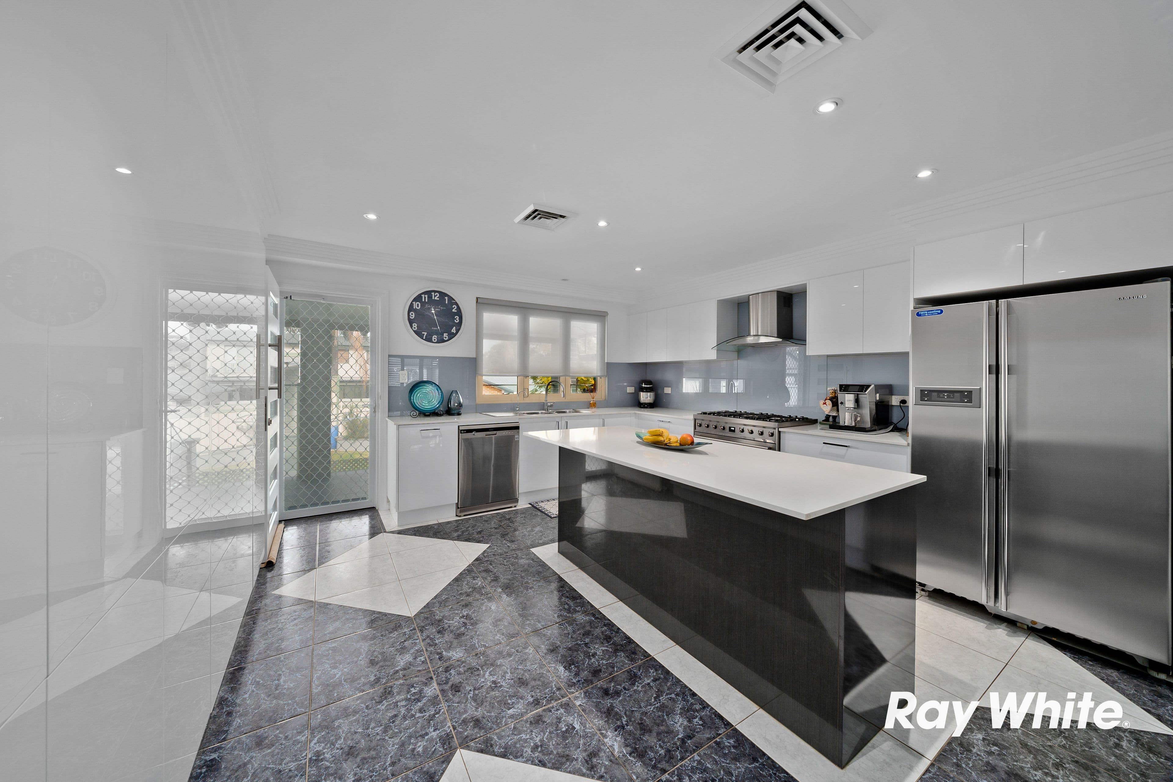 92 Myrtle Street, Prospect NSW 2148, Prospect - Thumbnail 3