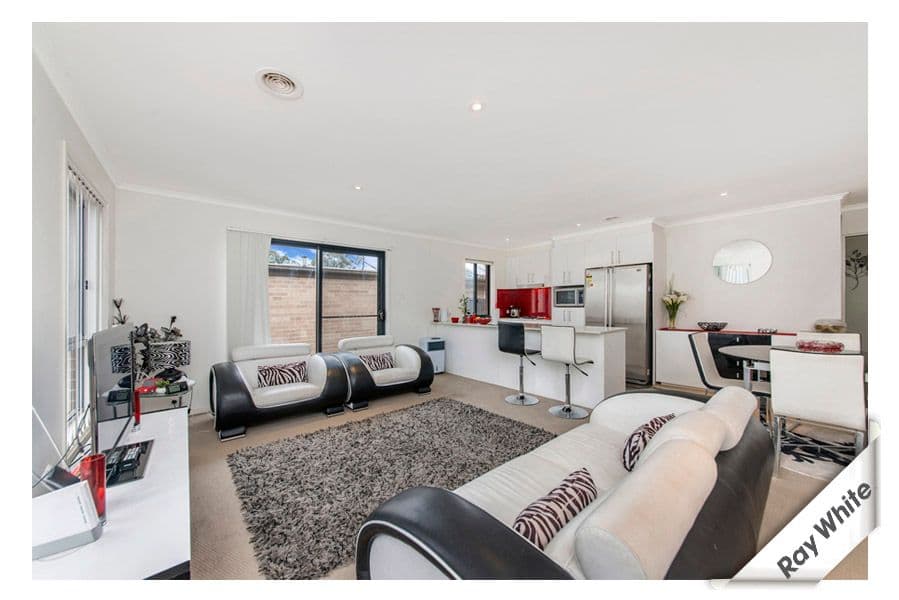 8 Jean Macnamara Street, MACGREGOR ACT 2615, Macgregor - Thumbnail 4