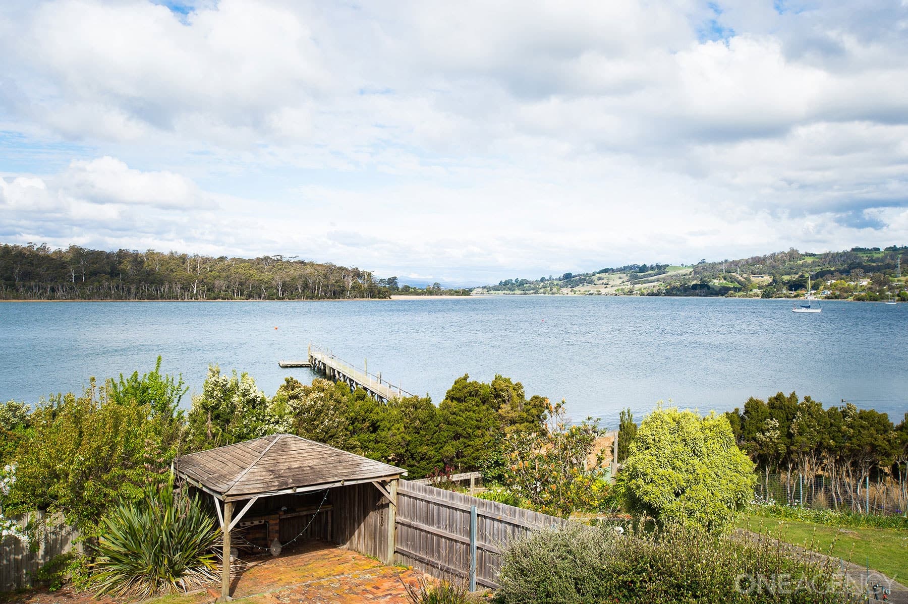 82 Gravelly Beach Road, Blackwall, Blackwall - Thumbnail 2