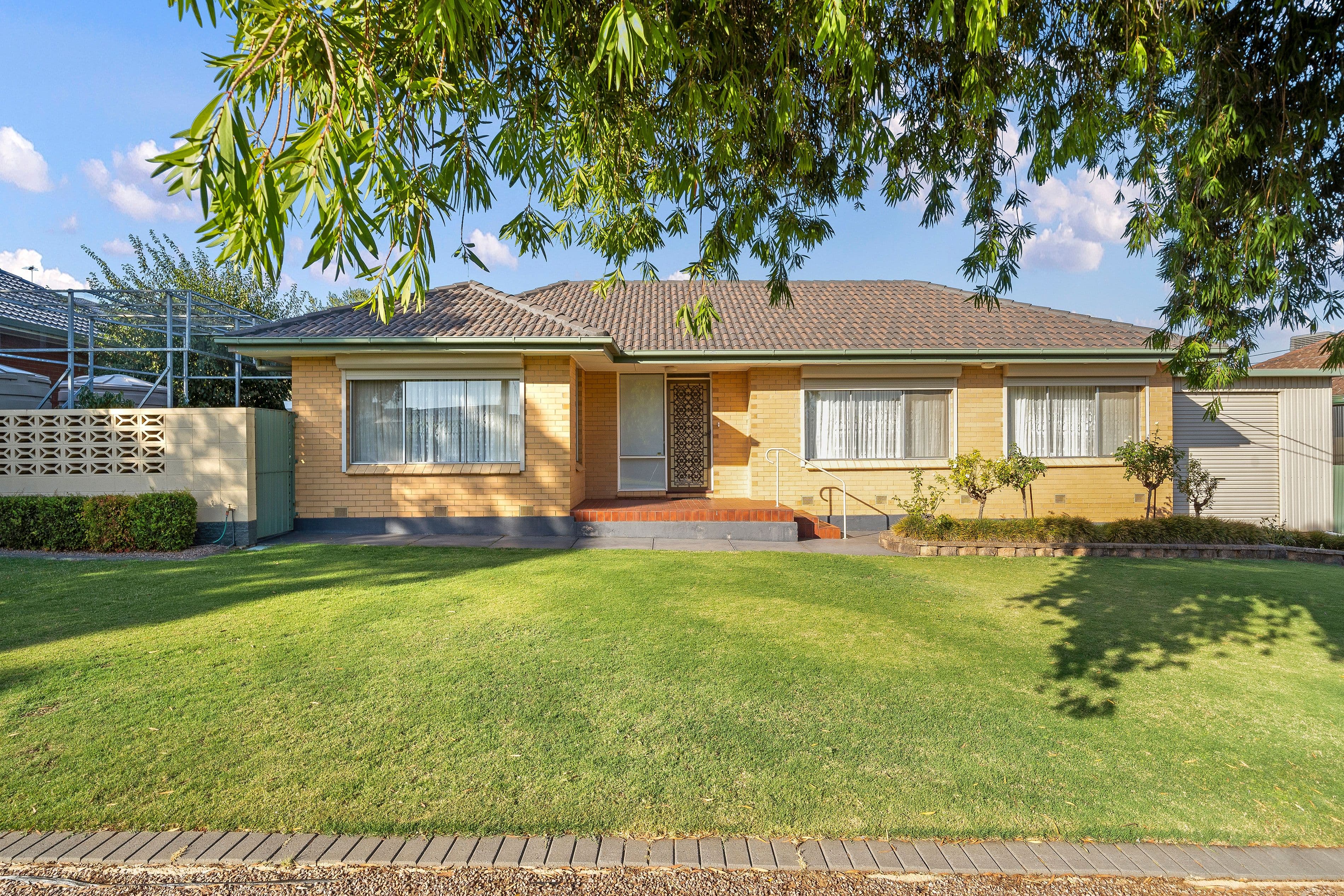 15 Vingara Drive, Dernancourt SA 5075, Dernancourt - Image 1