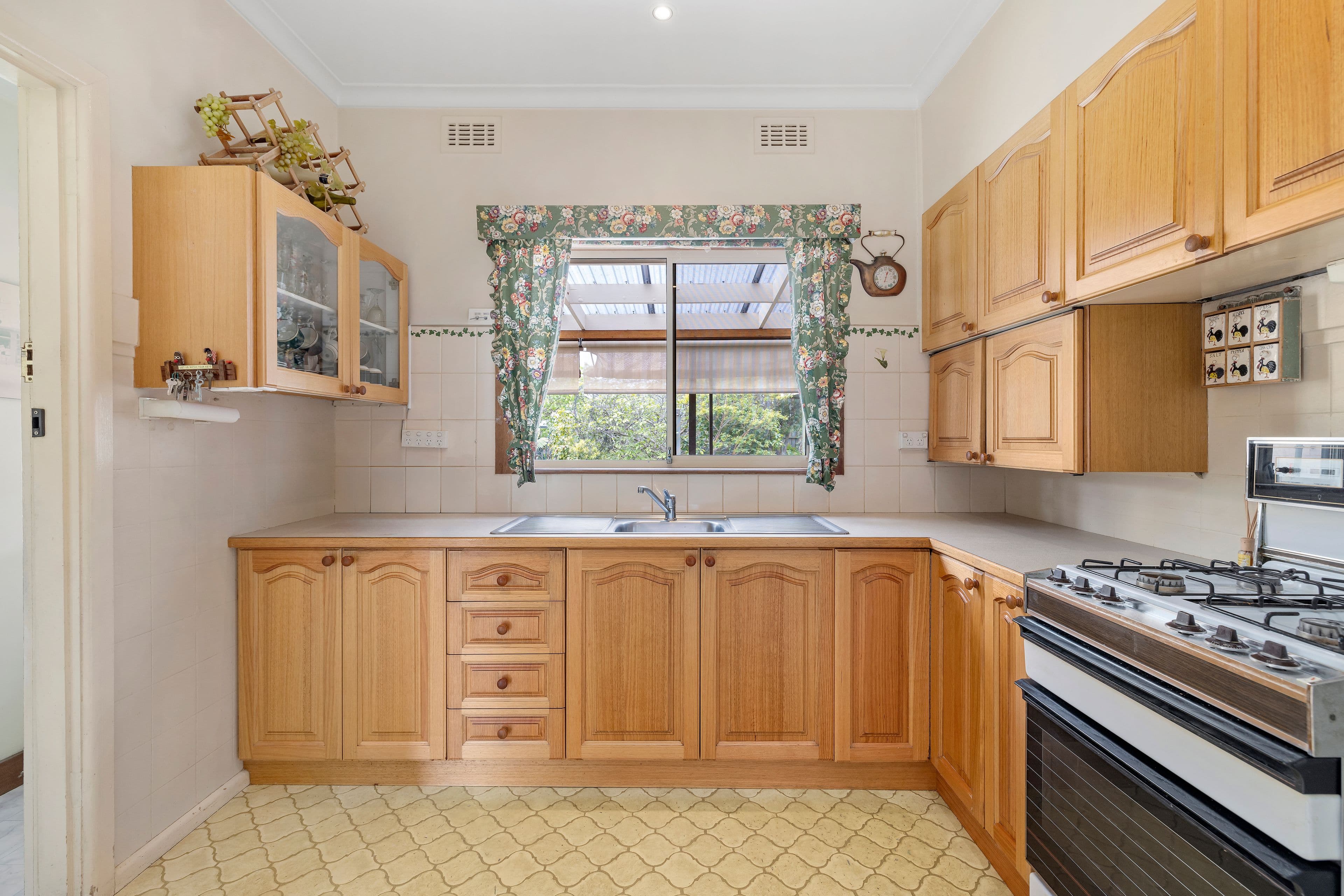 3 Monaco Avenue, Bonbeach VIC 3196, Bonbeach - Thumbnail 4