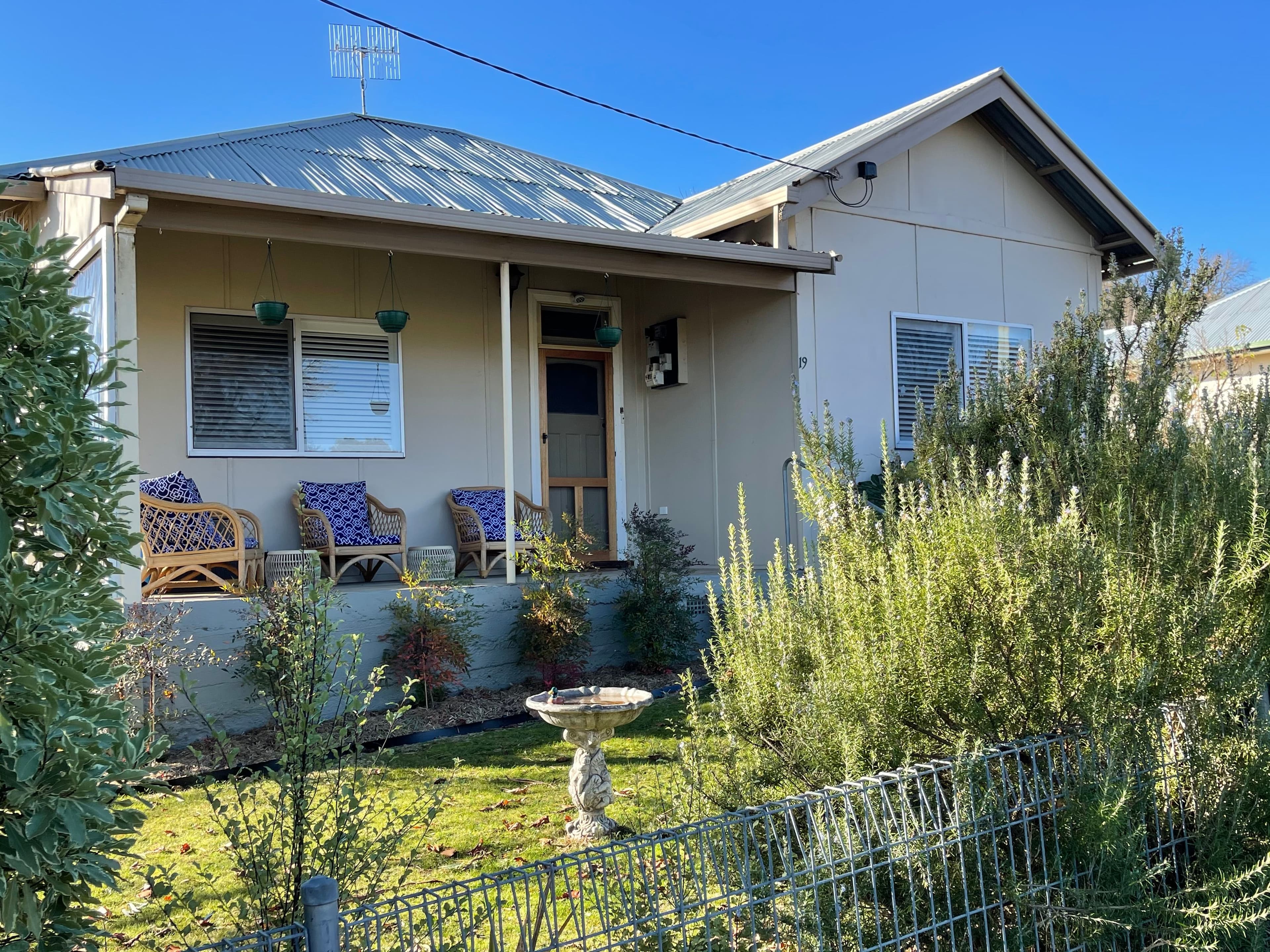 19 Regent Street, Tumbarumba NSW 2653, Tumbarumba - Image 1