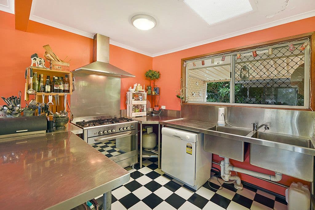 118 Tahiti Avenue, Palm Beach QLD 4221, Palm Beach - Thumbnail 6