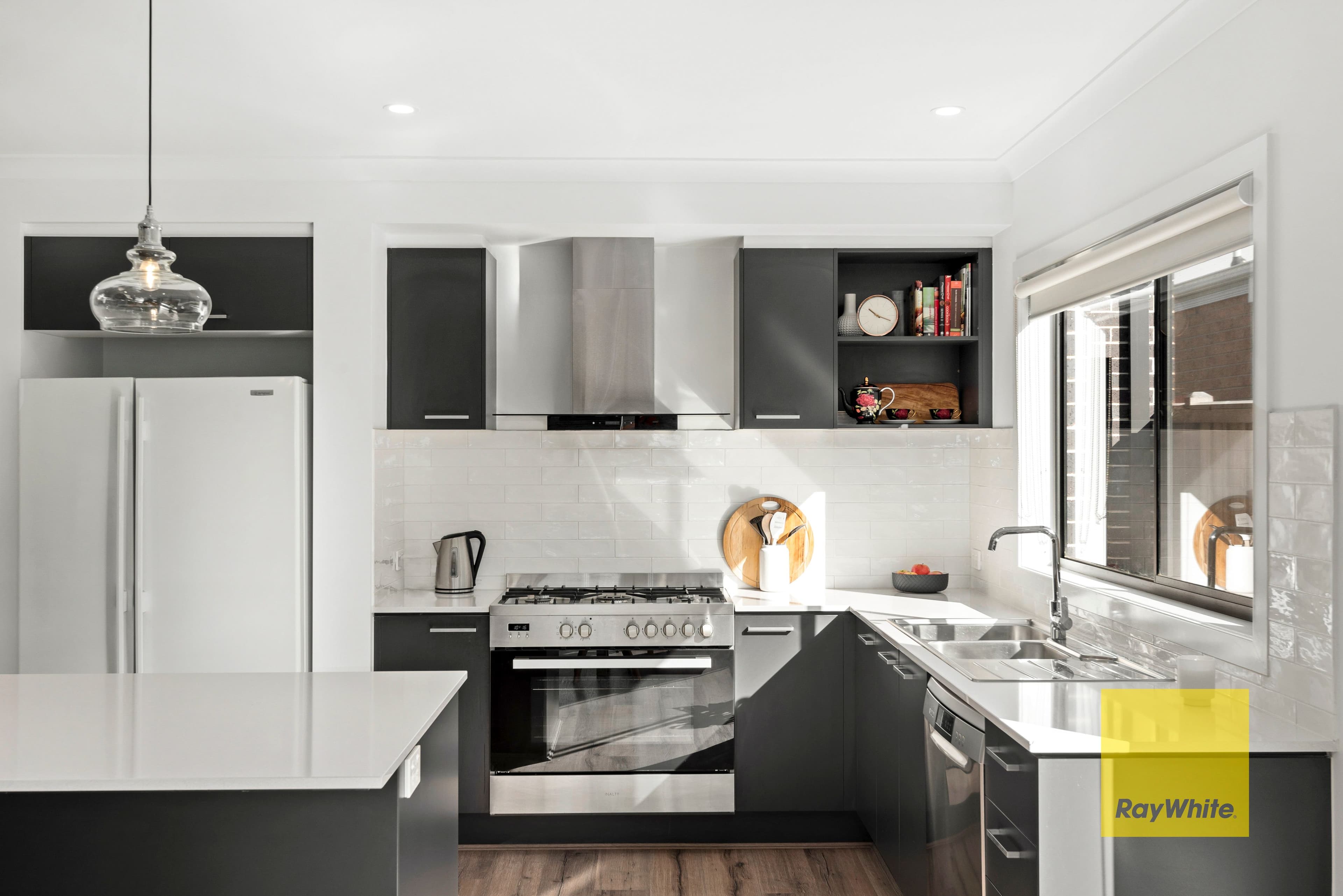 20 Thrive Avenue, MOUNT DUNEED VIC 3217, Mount Duneed - Thumbnail 2