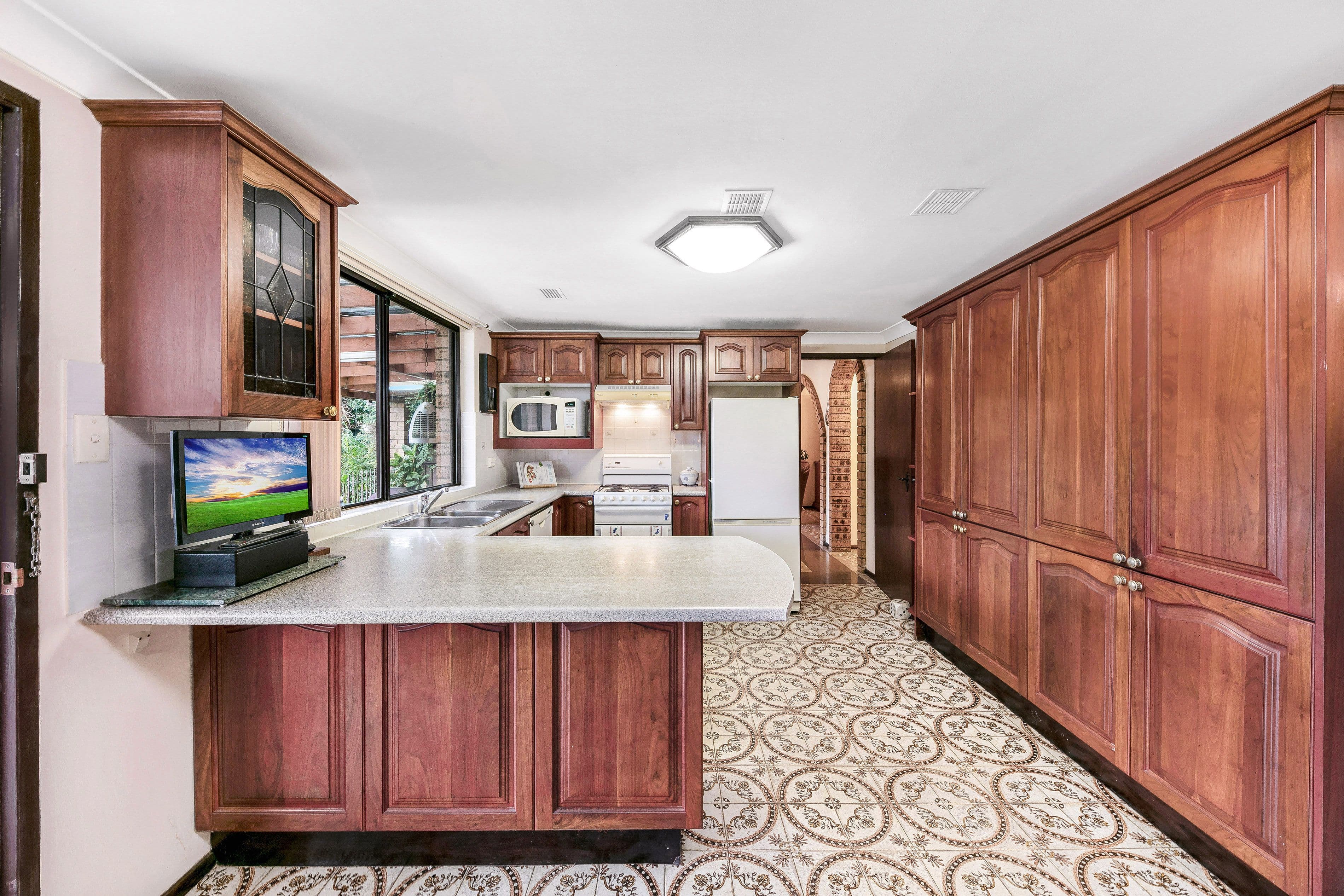 135 Bellevue Avenue, Georges Hall NSW 2198, Georges Hall - Thumbnail 4