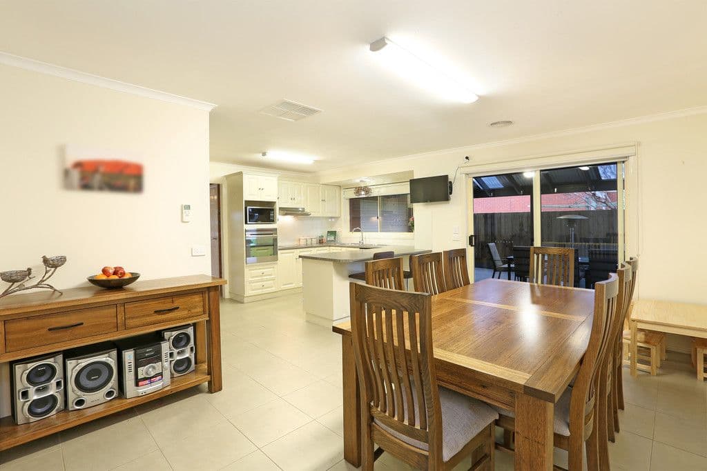 11 Caulfield Court, Shepparton, Shepparton - Thumbnail 5