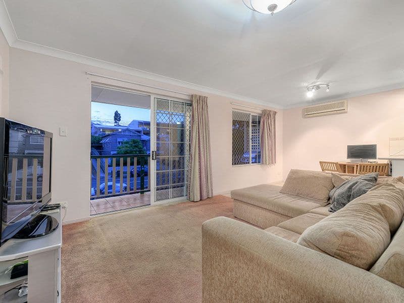 73 Pembroke Road, COORPAROO QLD 4151, Coorparoo - Thumbnail 2