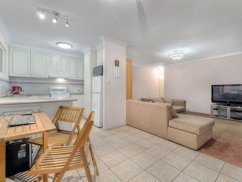 73 Pembroke Road, COORPAROO QLD 4151, Coorparoo - Thumbnail 4
