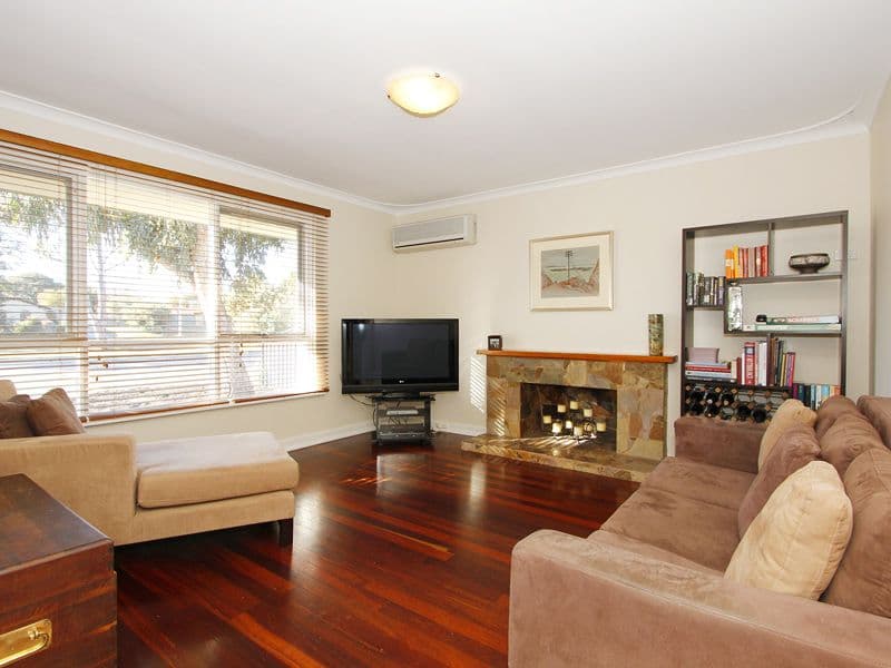 220 Erindale Road, HAMERSLEY WA 6022, Hamersley - Thumbnail 2