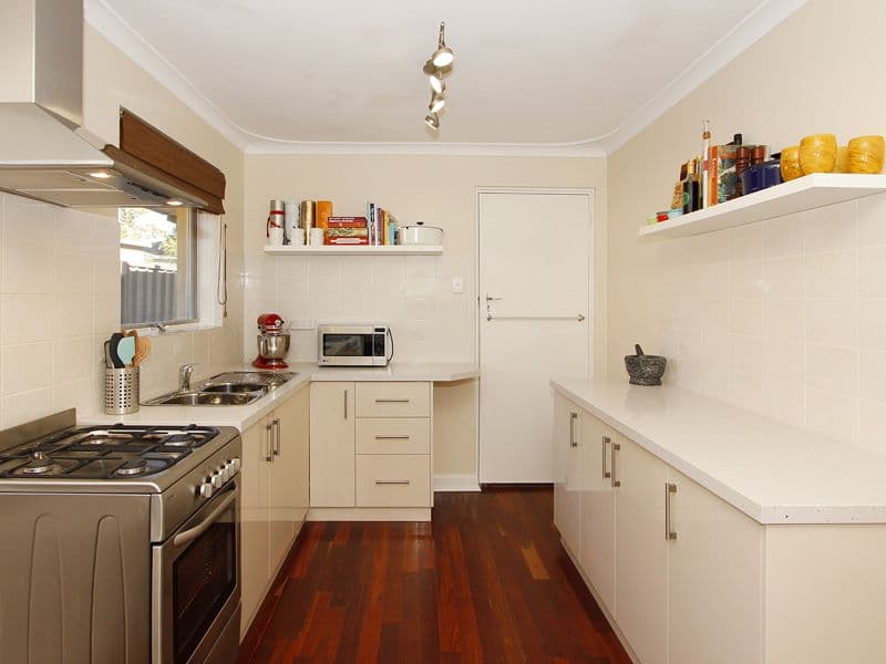 220 Erindale Road, HAMERSLEY WA 6022, Hamersley - Thumbnail 6