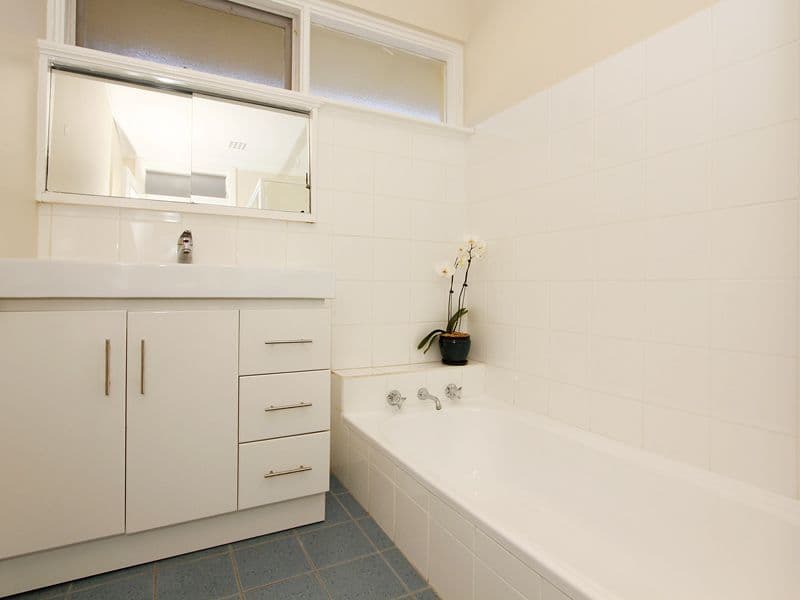 220 Erindale Road, HAMERSLEY WA 6022, Hamersley - Thumbnail 8