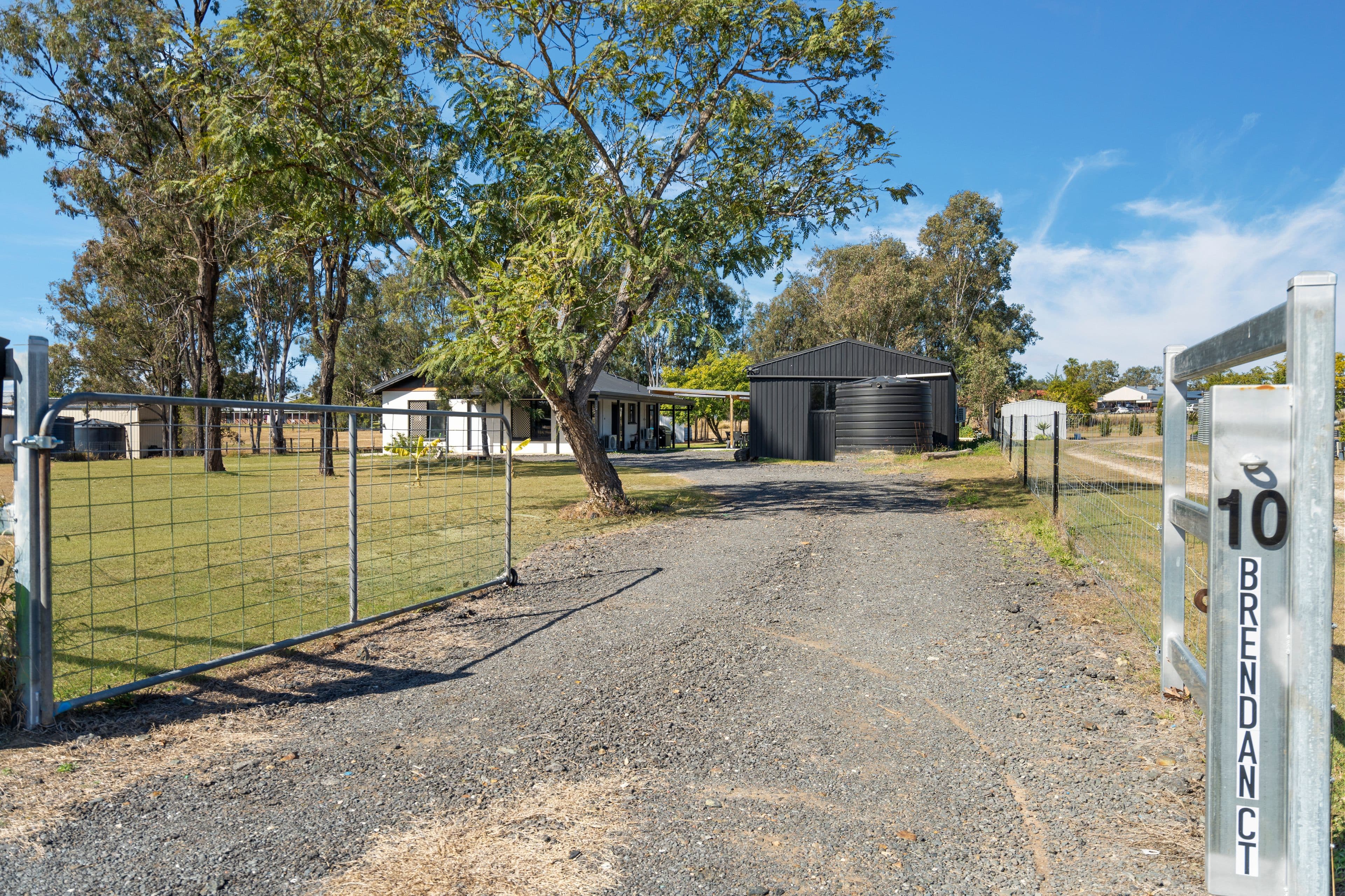 10 Brendan Court, Hatton Vale QLD 4341, Hatton Vale - Thumbnail 2