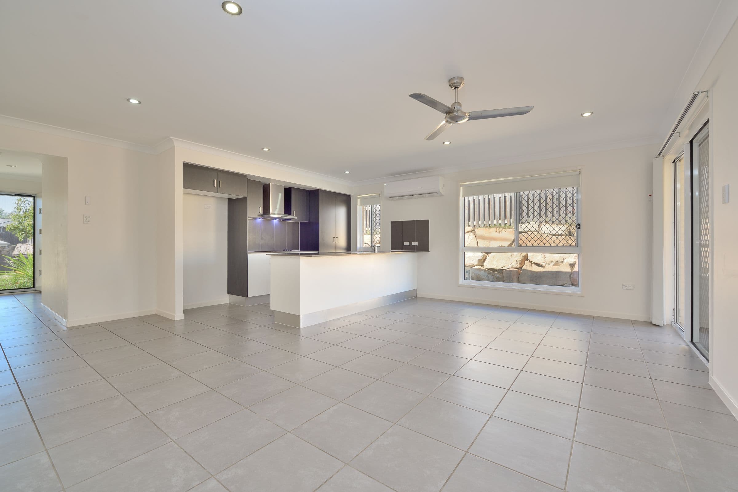 22 Koolivoo Parade, Boyne Island QLD 4680, Boyne Island - Thumbnail 2