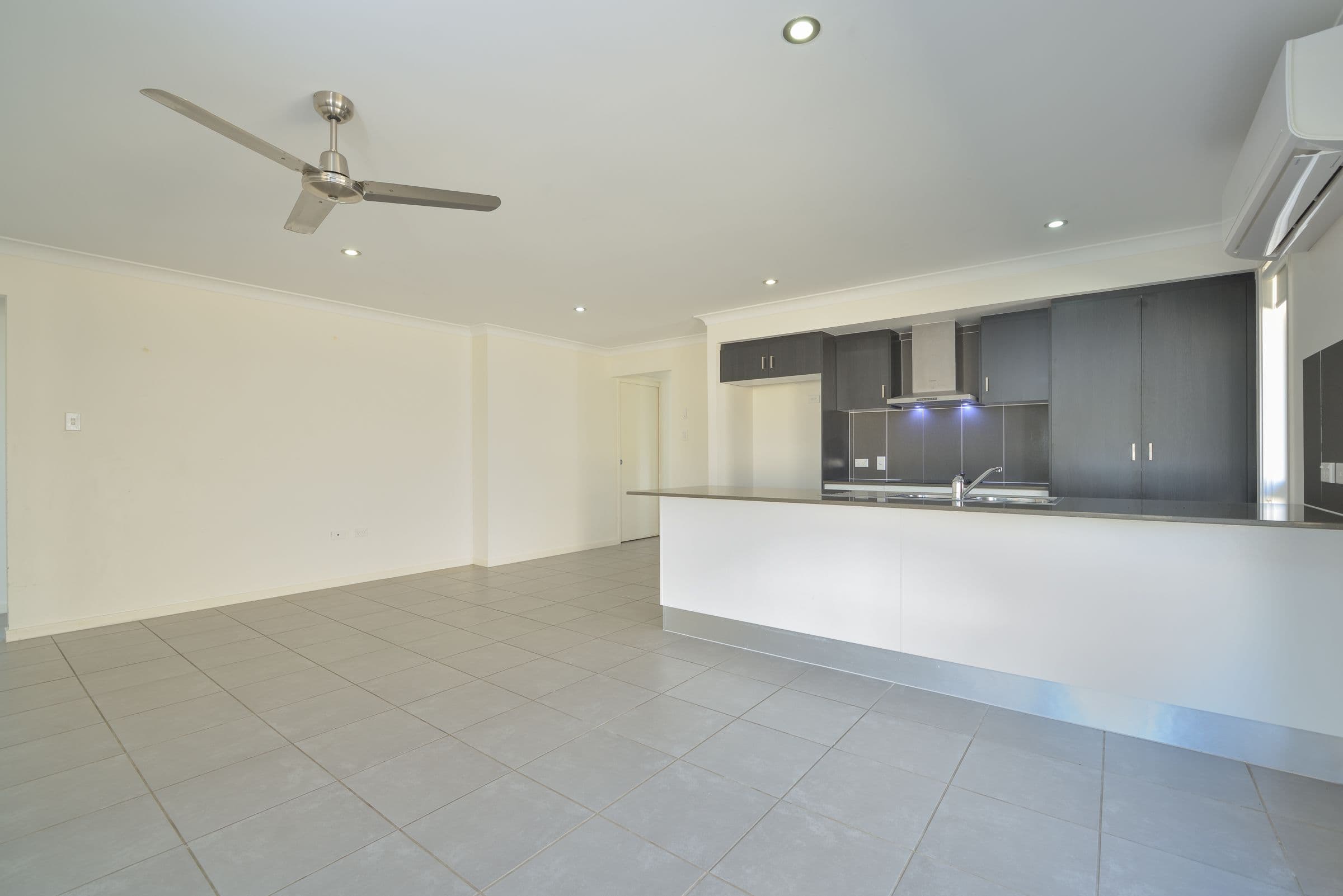 22 Koolivoo Parade, Boyne Island QLD 4680, Boyne Island - Thumbnail 3