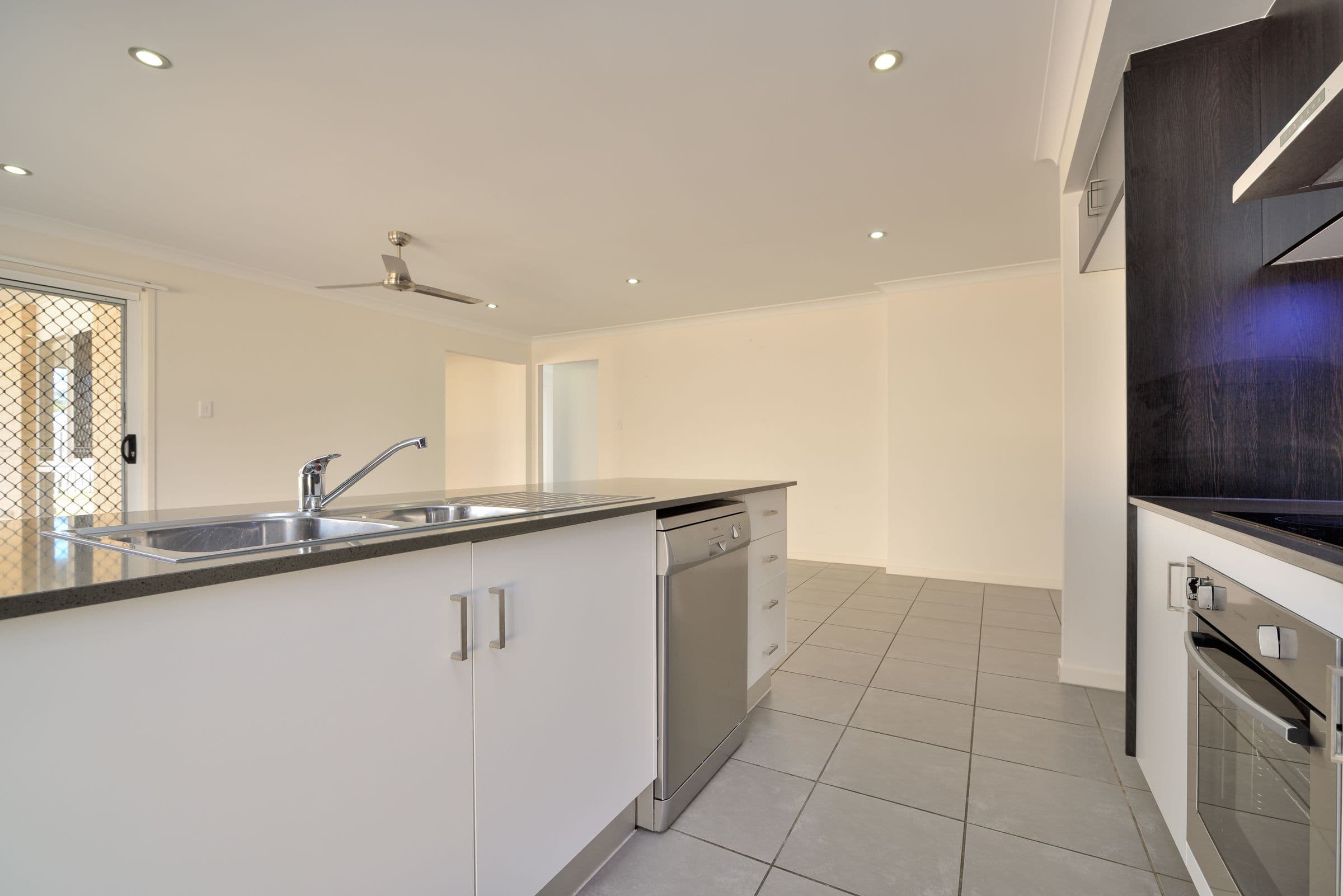 22 Koolivoo Parade, Boyne Island QLD 4680, Boyne Island - Thumbnail 7