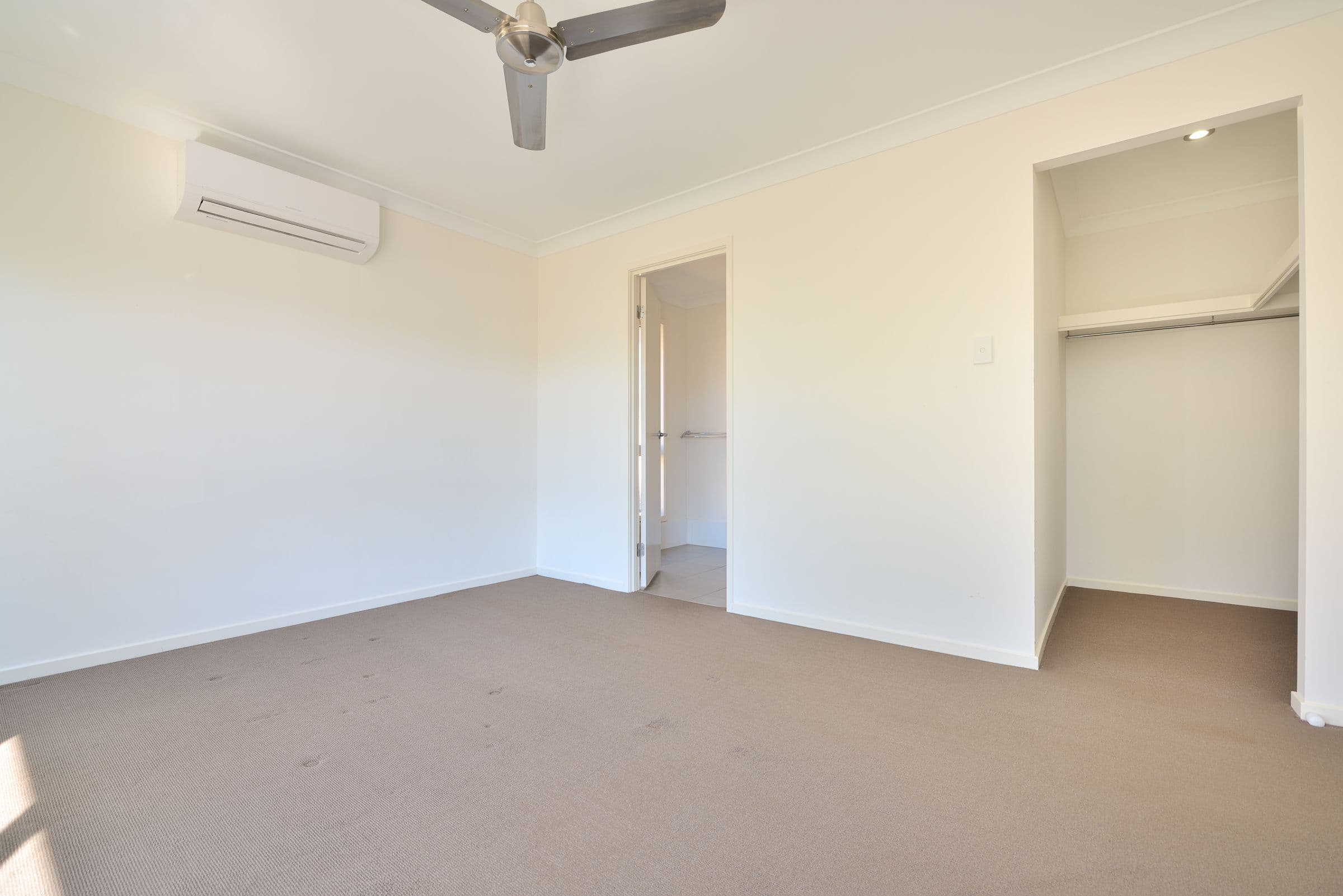 22 Koolivoo Parade, Boyne Island QLD 4680, Boyne Island - Thumbnail 8