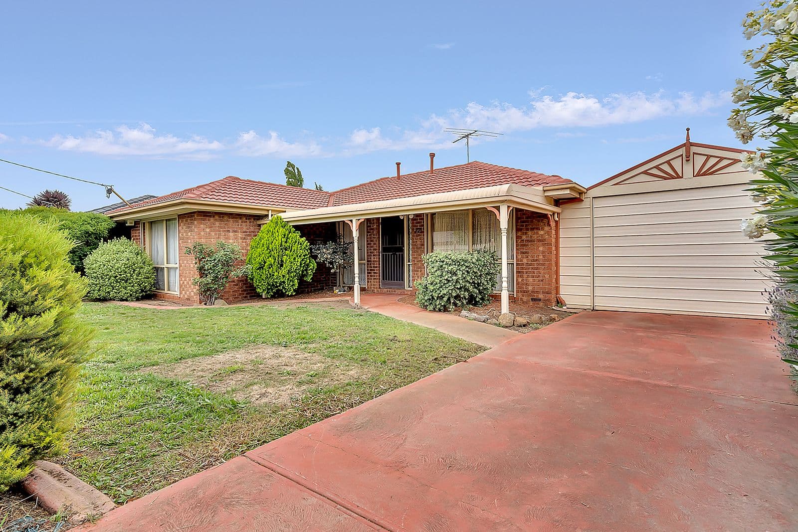 29 Watford Crescent, Craigieburn VIC 3064, Craigieburn - Thumbnail 2