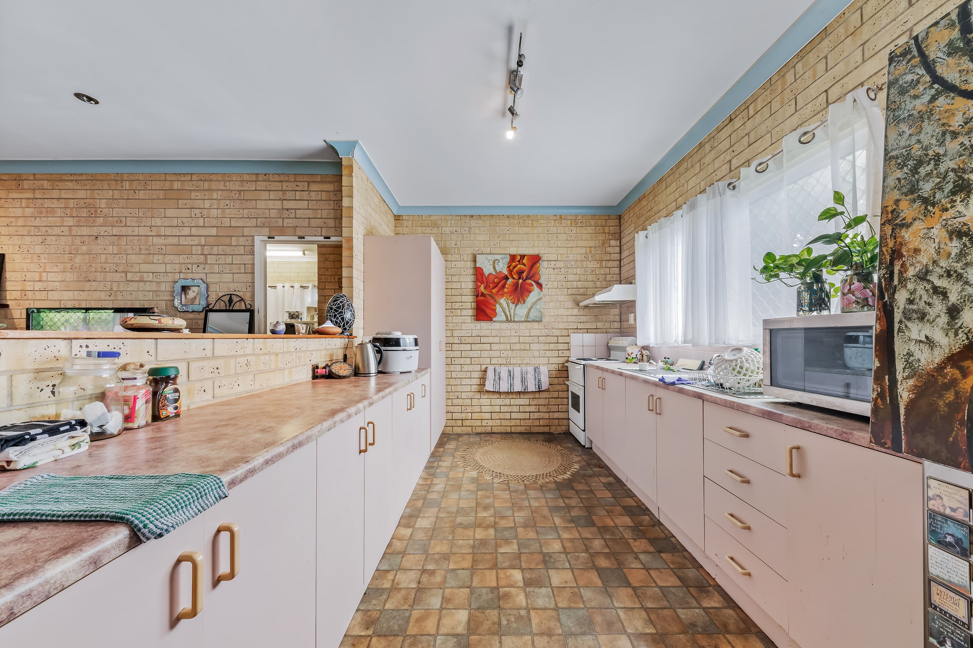 9 Catherine Crescent, Jubilee Pocket QLD 4802, Jubilee Pocket - Thumbnail 4