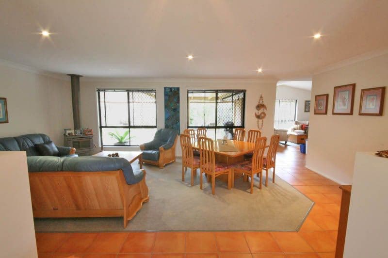 19 Blaxland Place, DREWVALE QLD 4116, Drewvale - Thumbnail 4