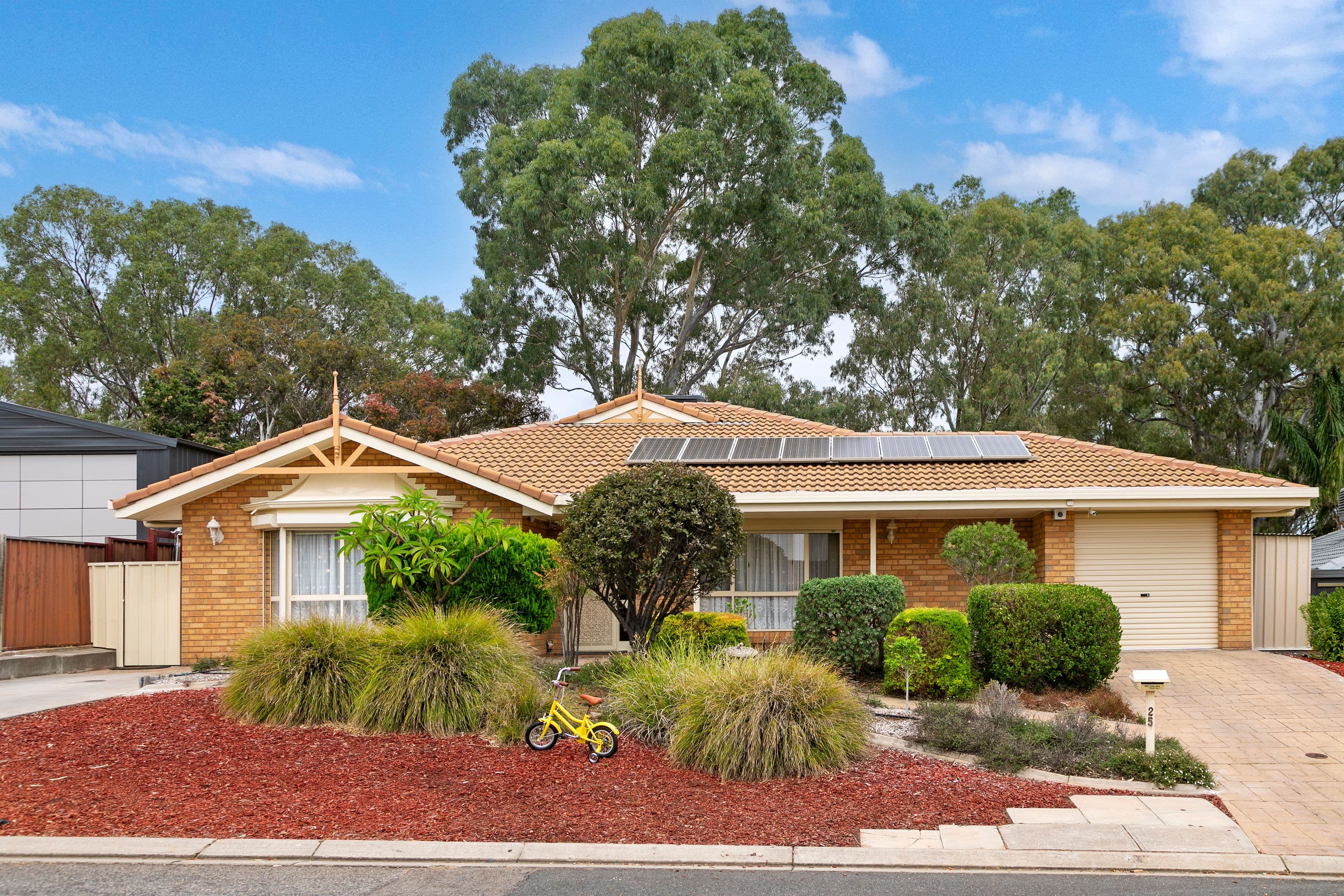 25 Kosmina Crescent, Hillbank SA 5112, Hillbank - Image 1