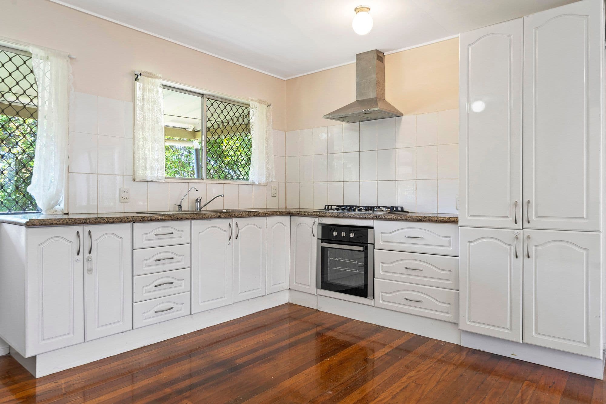 40 Mary Street, Kingston QLD 4114, Kingston - Thumbnail 2