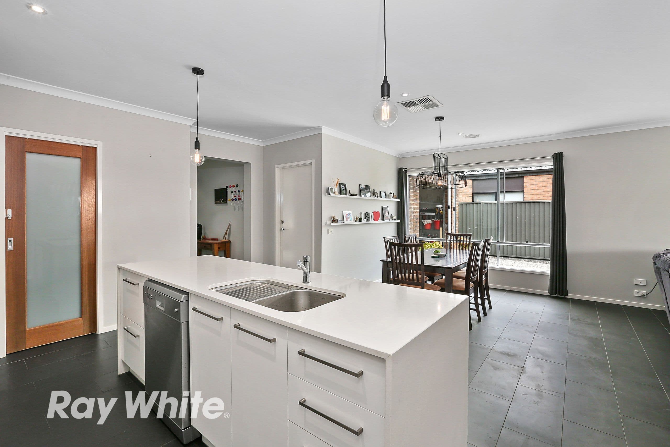25 Cape Barron Drive, Lara VIC 3212, Lara - Thumbnail 3