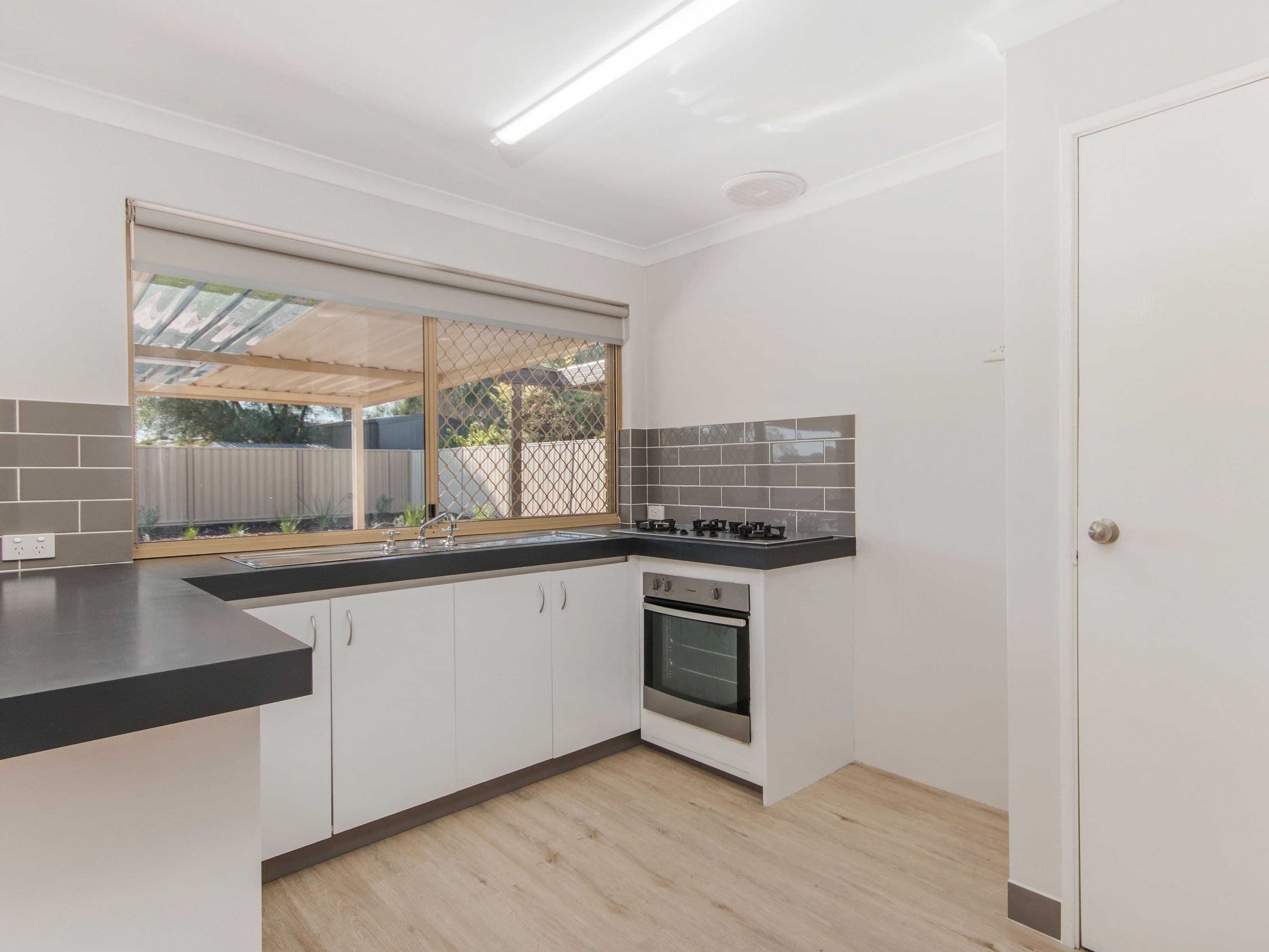 1 Sharpe Close, Waikiki WA 6169, Waikiki - Thumbnail 3