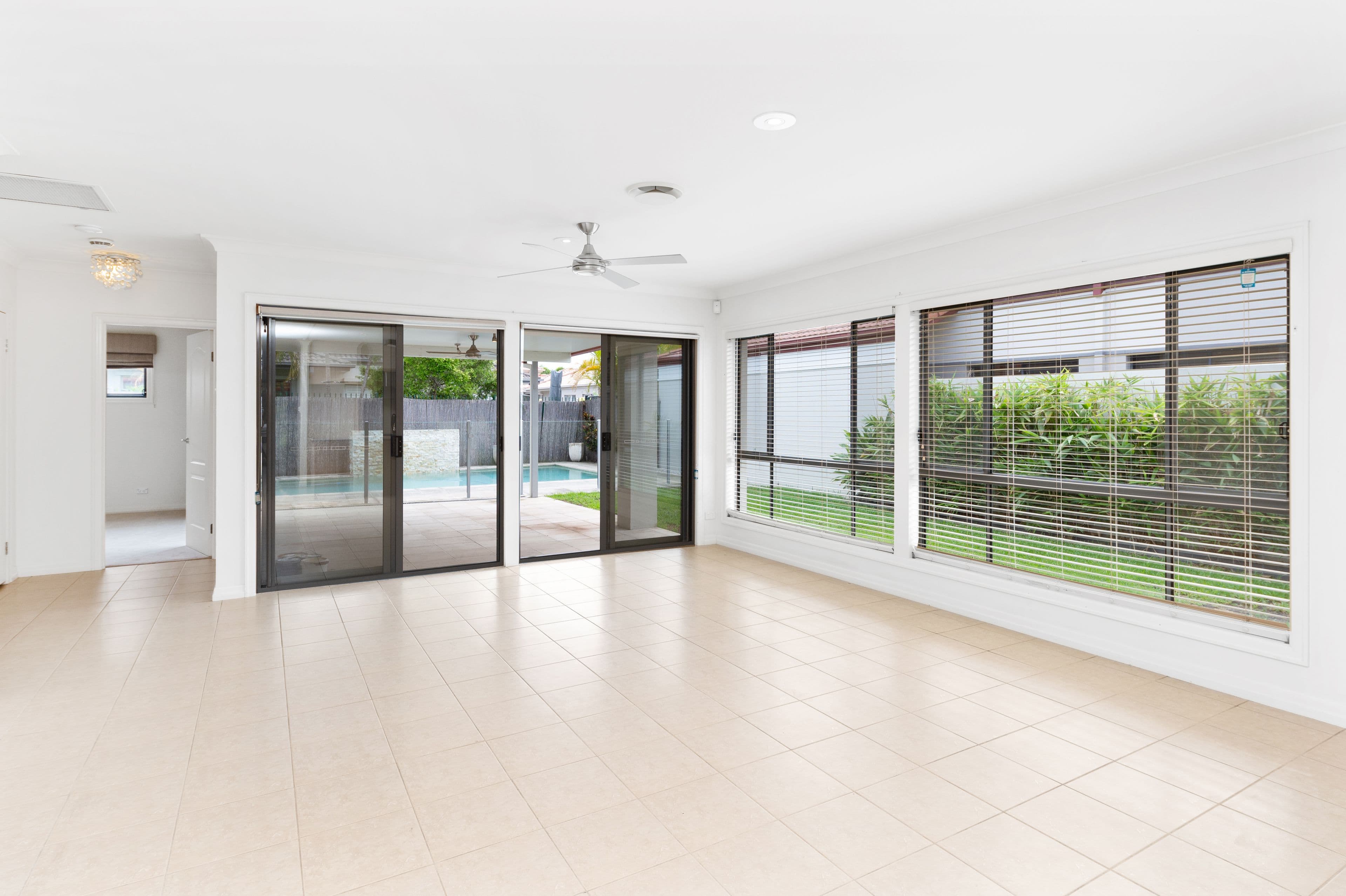 2023 Gracemere Gardens Court, Hope Island QLD 4212, Hope Island - Thumbnail 5