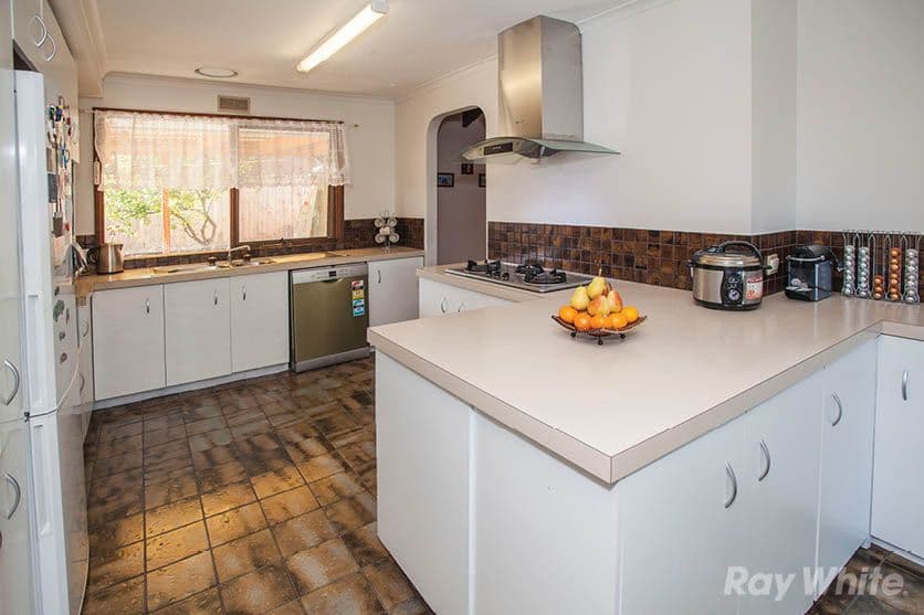 8 Bridgewater Way, Rowville VIC 3178, Rowville - Thumbnail 5