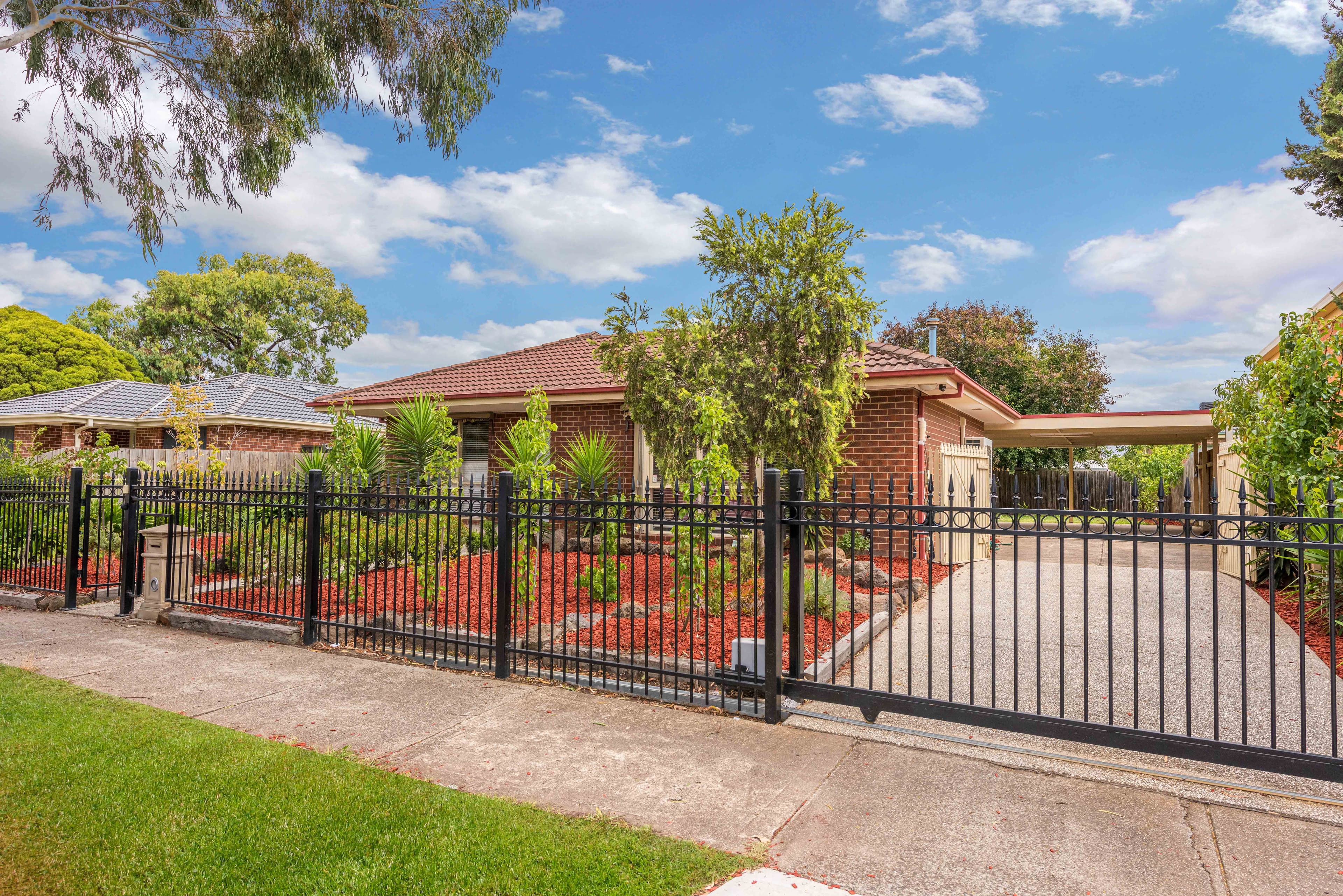 67 Prince of Wales Avenue, Mill Park VIC 3082, Mill Park - Thumbnail 2