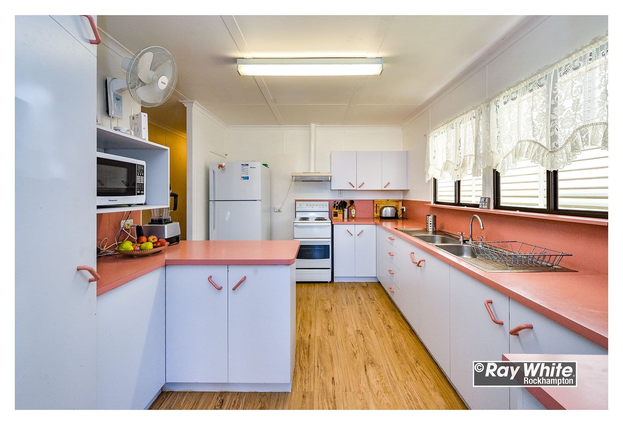 17 Harriette Street, Park Avenue QLD 4701, Park Avenue - Thumbnail 2
