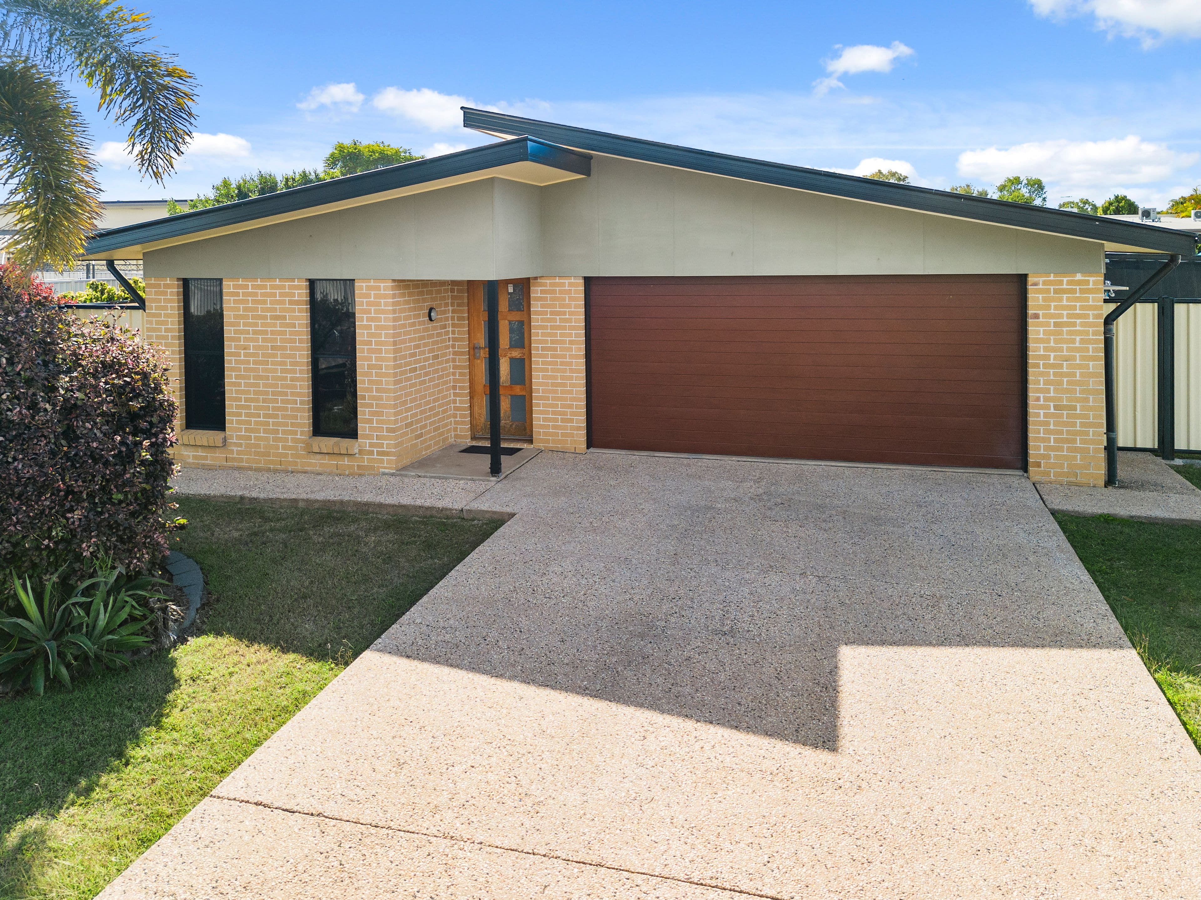 8 Guy Street, Emerald QLD 4720, Emerald - Image 1