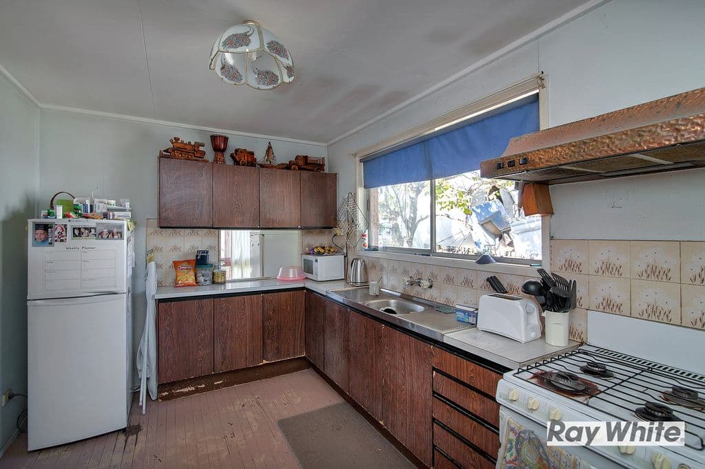 18 Muriel Avenue, Ellen Grove QLD 4078, Ellen Grove - Thumbnail 5