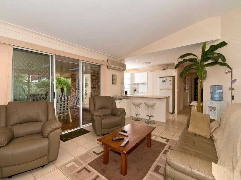 36 Saffron Street, ELANORA QLD 4221, Elanora - Thumbnail 2