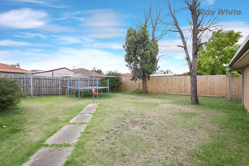 15 BARTLETT Crescent, Hoppers Crossing VIC 3029, Hoppers Crossing - Thumbnail 5
