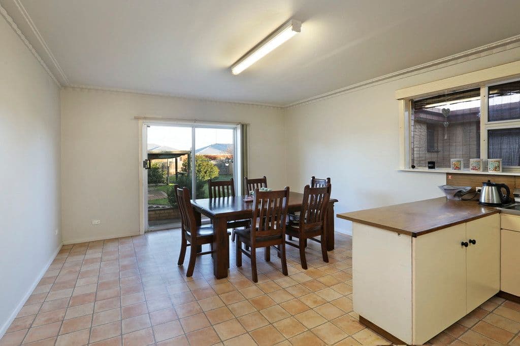 74 Flinders Avenue, LARA VIC 3212, Lara - Thumbnail 4