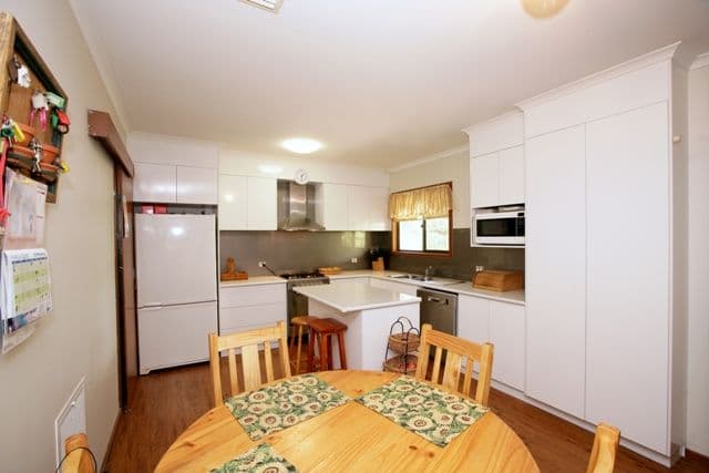 23 Henschke Avenue, SAN ISIDORE NSW 2650, San Isidore - Thumbnail 4